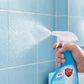 Środek czyszczący w sprayu do łazienek i toalet, przeznaczony do wielu powierzchni